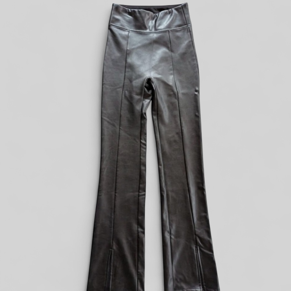 Abercrombie & Fitch Vegan Leather Pants with Split Front Womens size Small - Picture 2 of 7